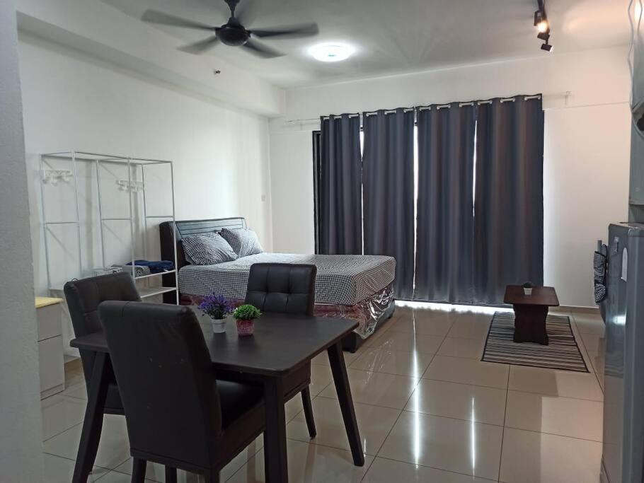 Relax Homestay - The Comfort Just For You シャー・アラム エクステリア 写真